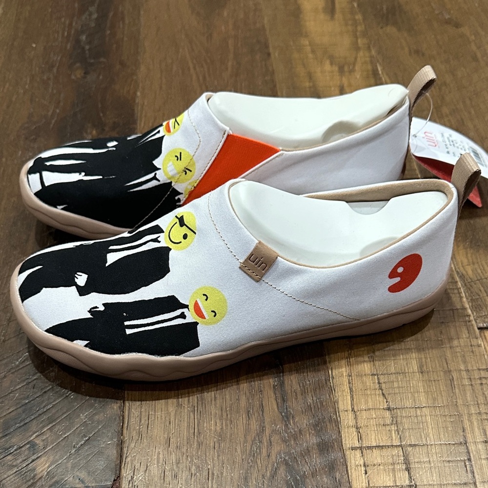 UIN White Slip-On Sneakers with Emoji Faces and Tan Trim - Picture 4 of 9
